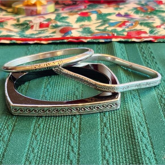 Brighton vintage retire bundle lot of scrolled square and round bangle bracelets - Picture 4 of 6
